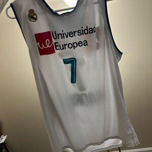 Luka donćić Real Madrid jersey